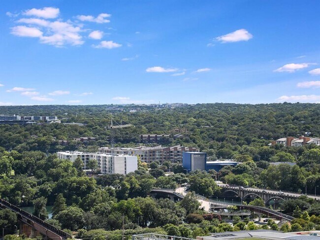 Building Photo - 501 West Ave