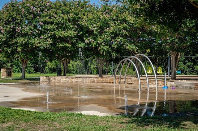 Building Photo - 9200 Warren Dr