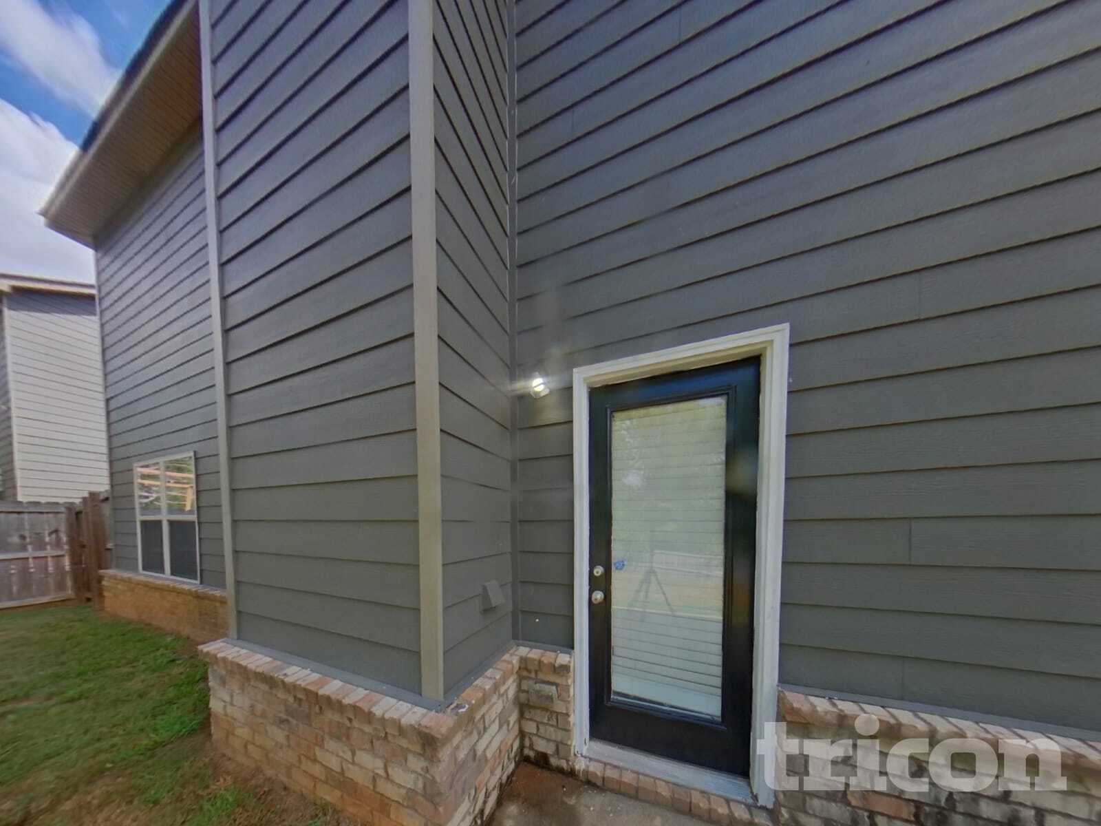 Building Photo - 1152 Hartwell Rd