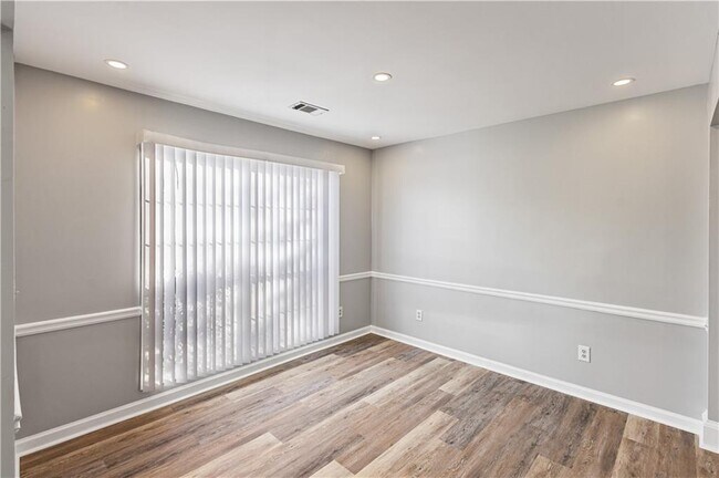 Building Photo - 7005 Magnolia Park Ln NW