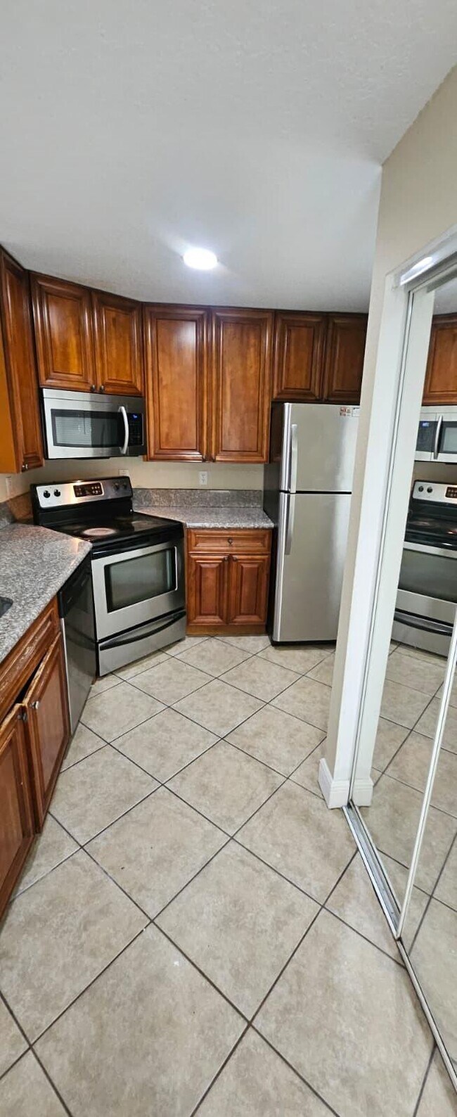 Building Photo - 4915 Springfield St