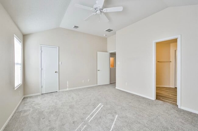 Building Photo - 14820 Welbeck Dr