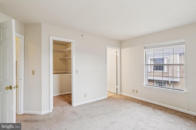 Building Photo - 5708 Chapman Mill Dr