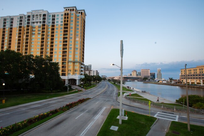 Building Photo - 345 Bayshore Blvd