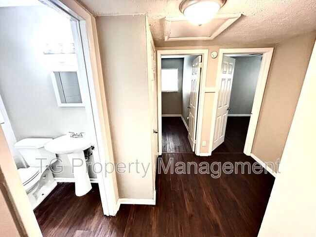 Building Photo - 8214 Herlong Rd