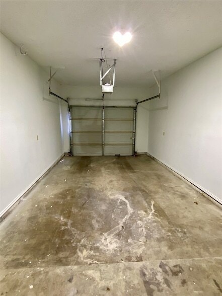 Building Photo - 500 Norwood Pl