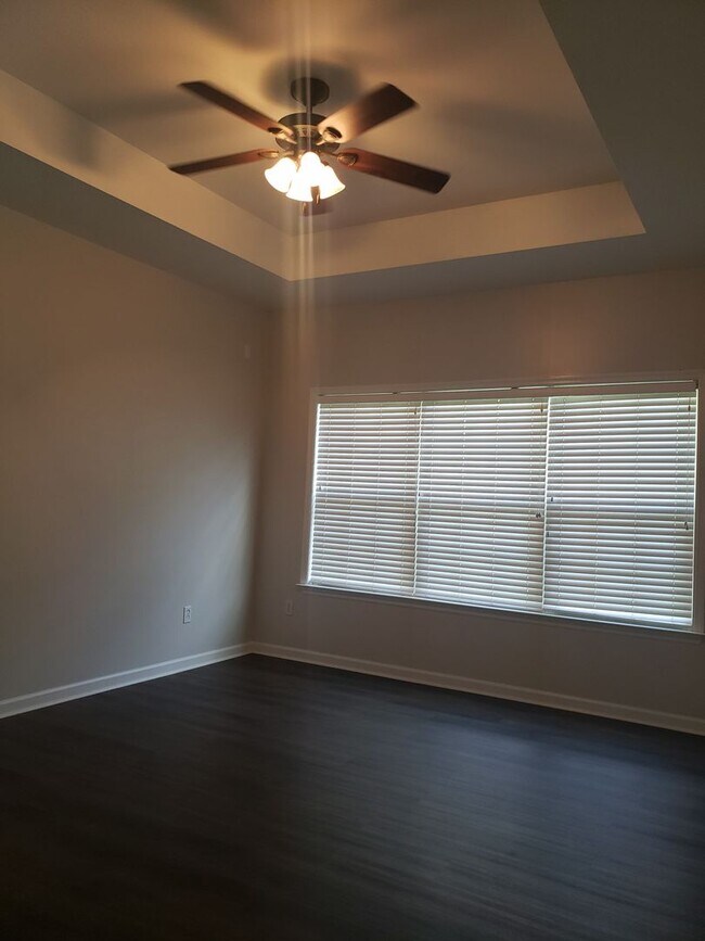 Building Photo - Windsor Trace Subdivision!