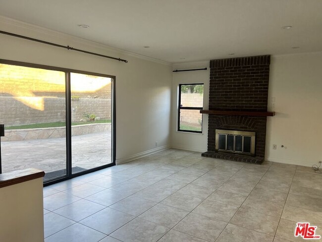 Building Photo - 5241 W Goldenwood Dr