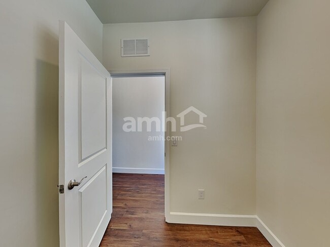 Building Photo - 7475 S Via Bombachas