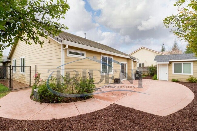 Building Photo - 760 Heron Landing Way