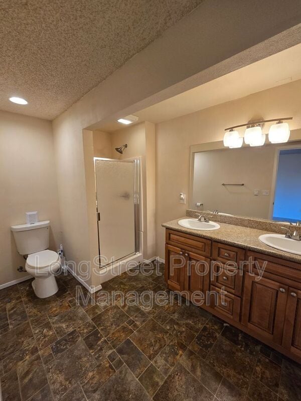 Building Photo - 2911 NW Ashwood Dr