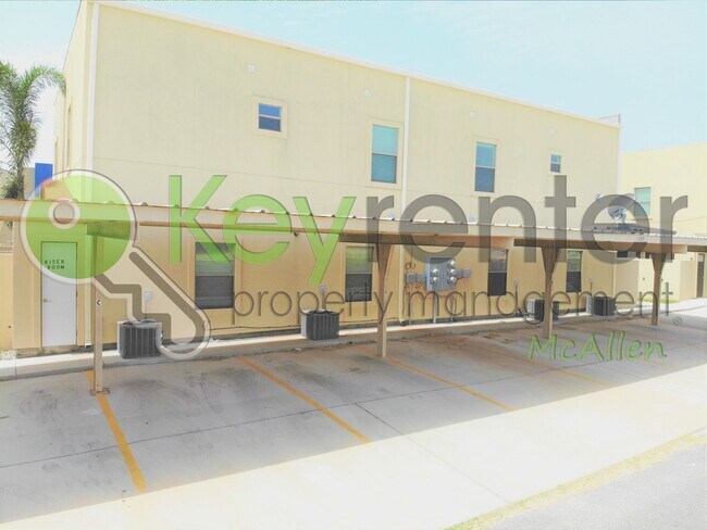 Building Photo - 2B/2.5B Townhome in gated community SUPER LOW Move-In Price
