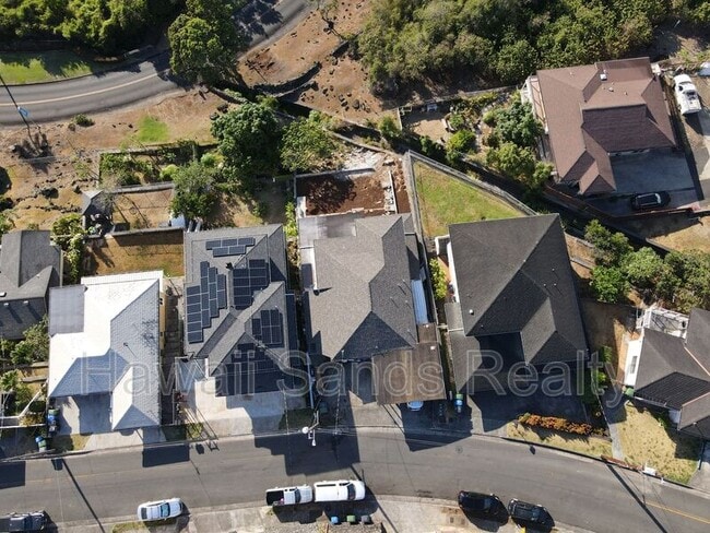 Building Photo - 1242 Mamalu St