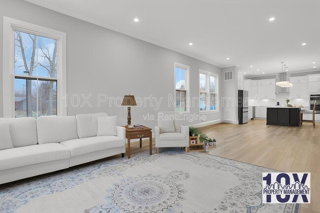 Building Photo - 105 Encore Park Bend