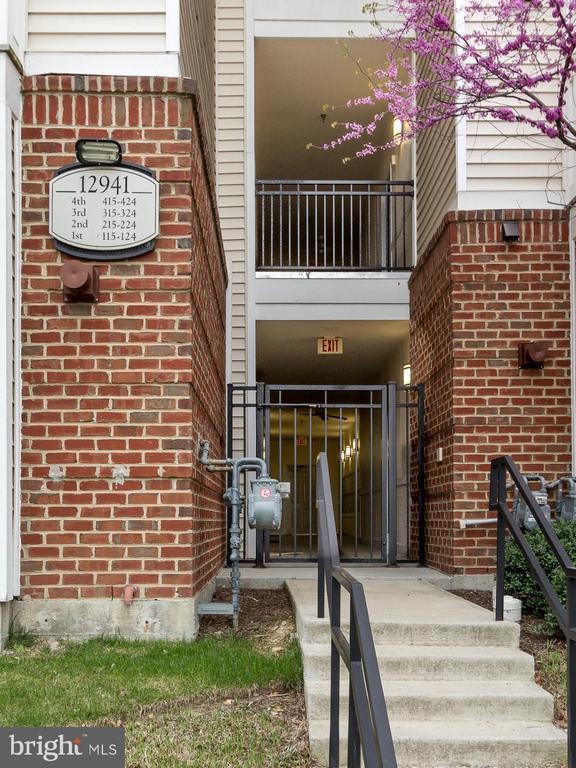 Building Photo - 12941 Centre Park Cir