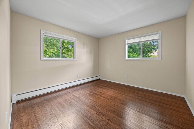 Building Photo - 138 Woodhill Dr