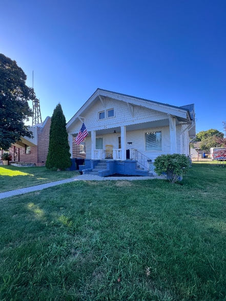Primary Photo - 150 W Fremont Ave