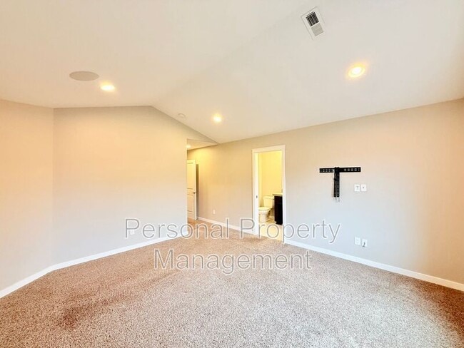 Building Photo - 4501 NE 91st Way