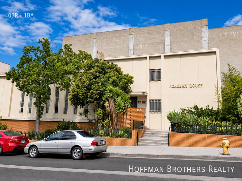 Building Photo - 933 Grattan St