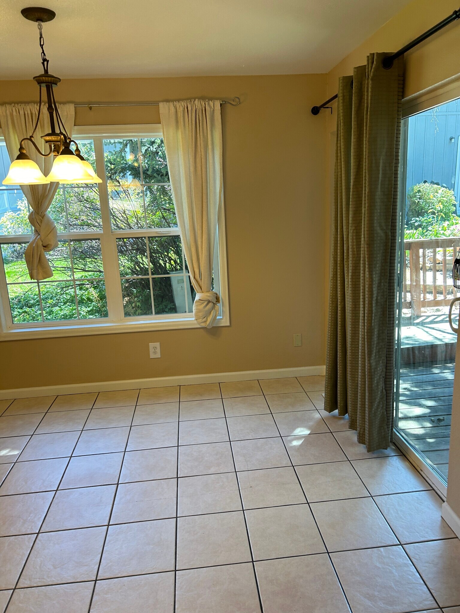 Building Photo - 2863 S Xanadu Way