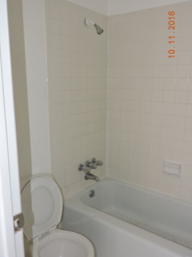 Building Photo - Spacious 1 Bed 1 Bath Condo for Rent