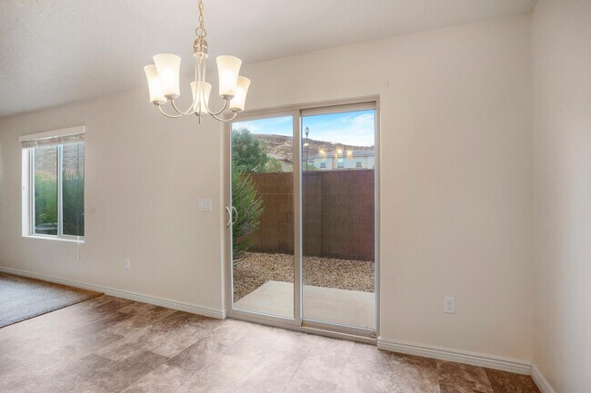 Building Photo - 3221 S Relic Ridge Dr