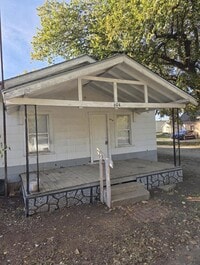 Building Photo - 604 Grove St