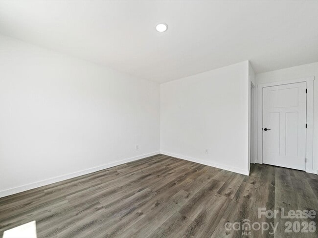 Building Photo - 2753 34th St Pl NE