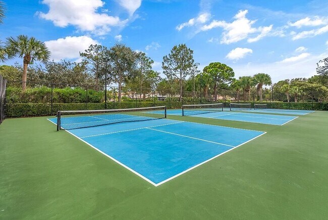 Building Photo - 631 Moondancer Ct