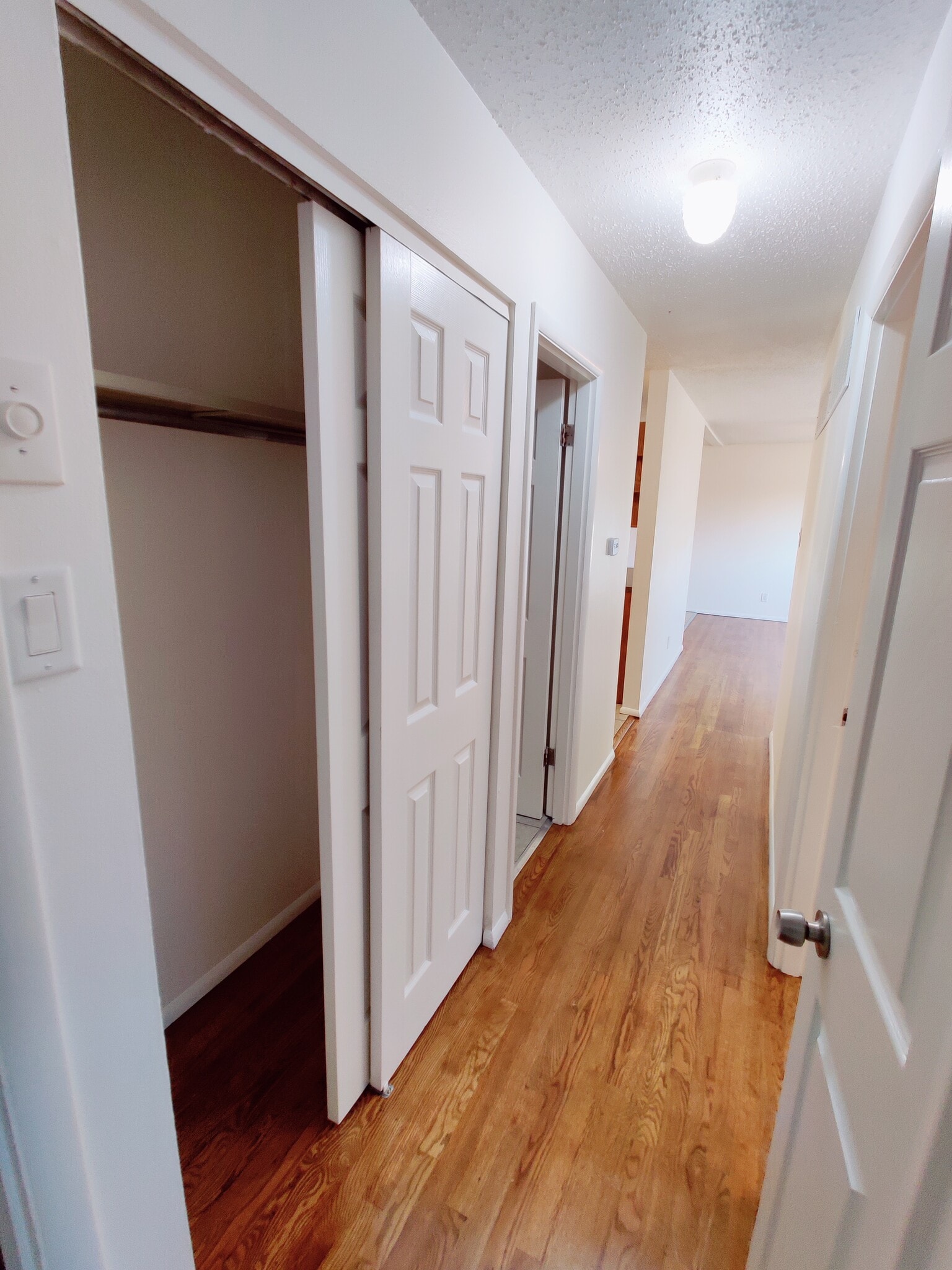 Hallway - 3291 Bristol Hall Dr