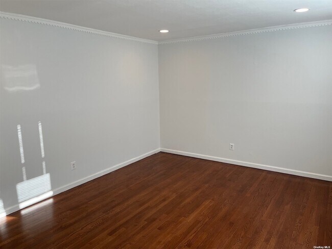 Building Photo - 1409 Rhode Ave