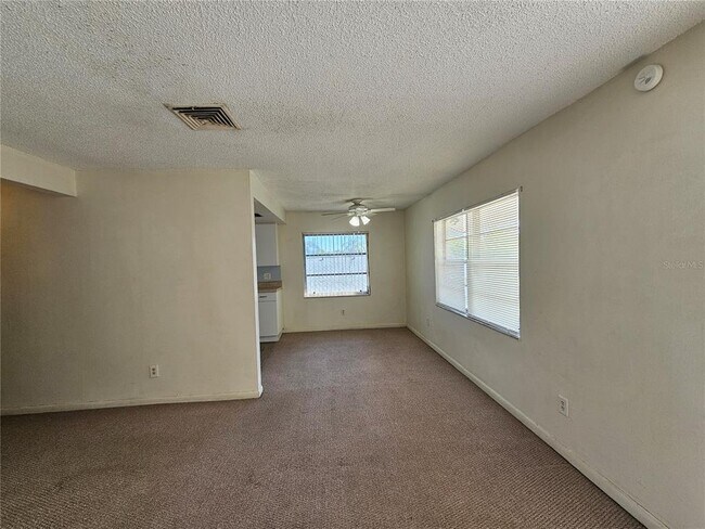 Building Photo - 209 Northwest Jefferson Cir N