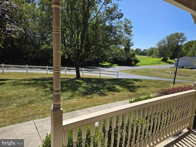 Primary Photo - 11 Strawberry Dr