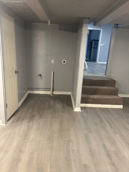 Building Photo - 503 E Zion St