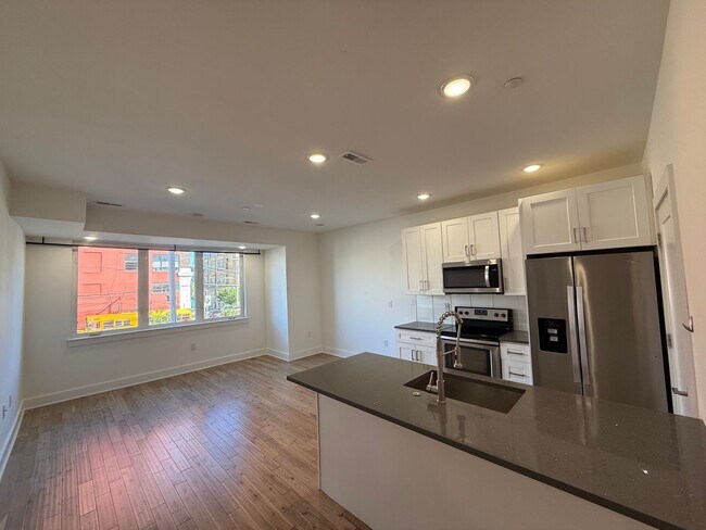 Building Photo - 1433 Brown St