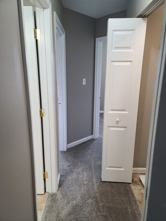 Building Photo - 3 Bedroom Townhome for Rent in Waynesboro