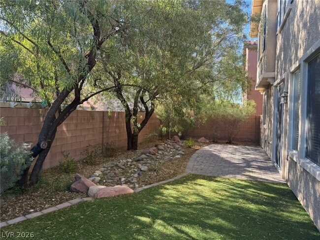 Building Photo - 10526 Cliff Lake St