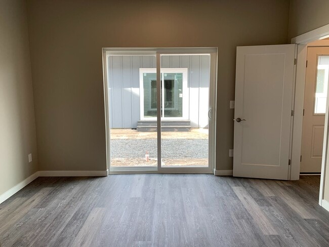 Building Photo - 668 E Street