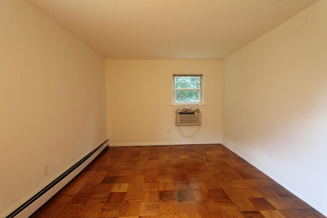 Building Photo - 8244 Woolston Ave