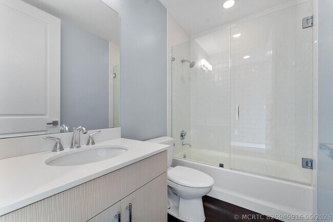 Building Photo - 57 Isle of Venice Dr