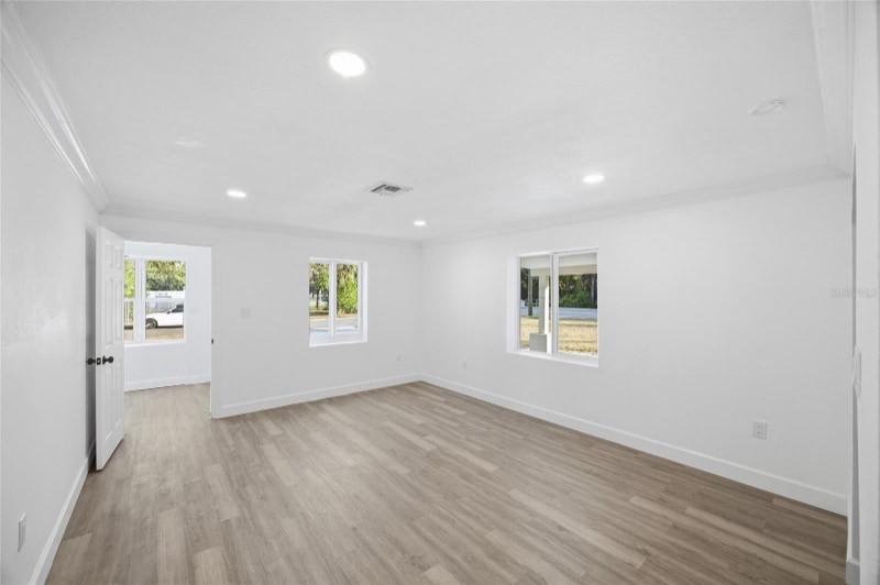 Building Photo - 1908 Macomber Ave