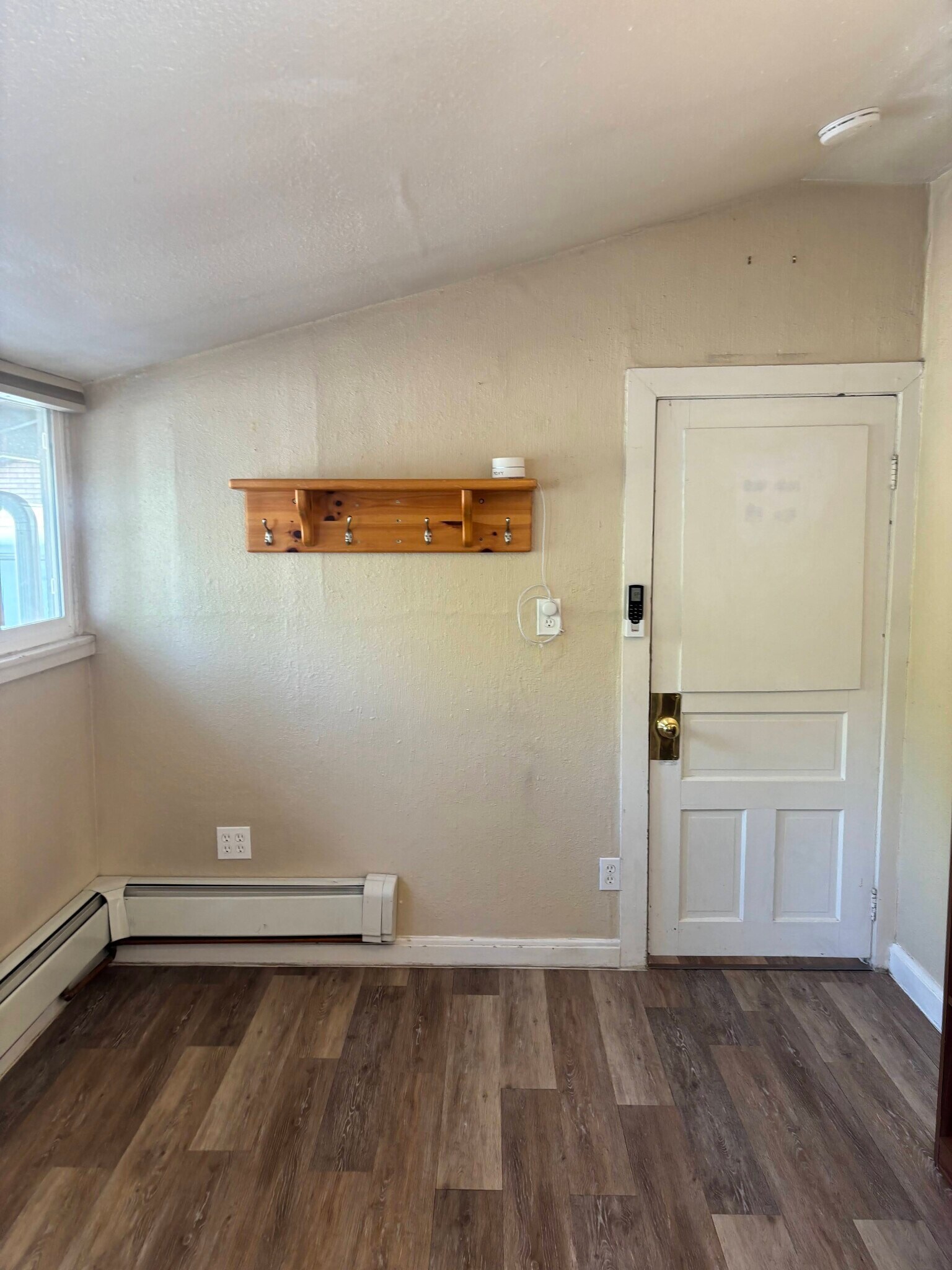 Building Photo - 290 N 300 E