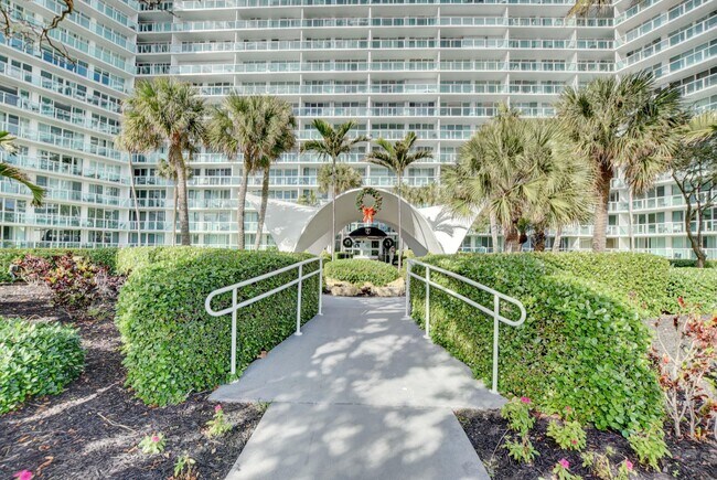 Building Photo - 333 NE 21st Ave