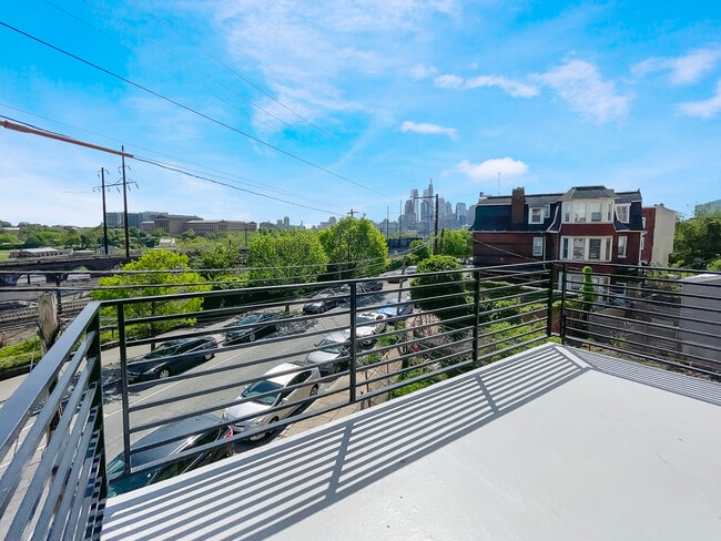 Deck with center city and 30th street Station views - 637 N 32nd St