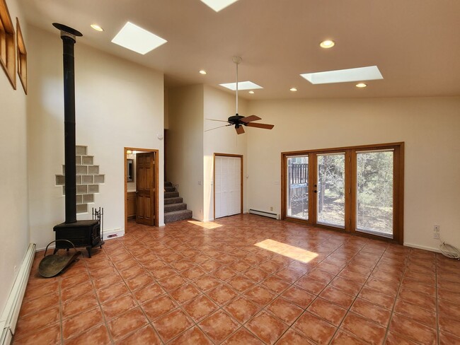 Building Photo - 2307 Old Arroyo Chamiso Rd