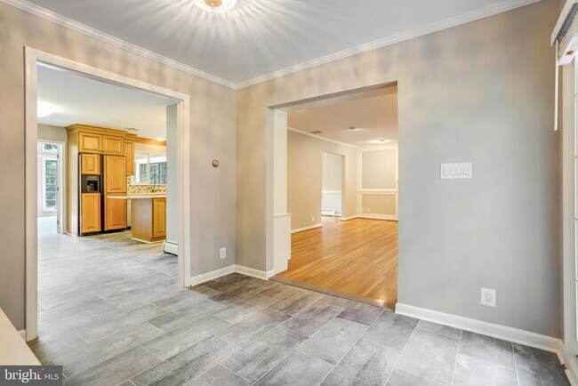 Building Photo - 9801 Orchid Cir
