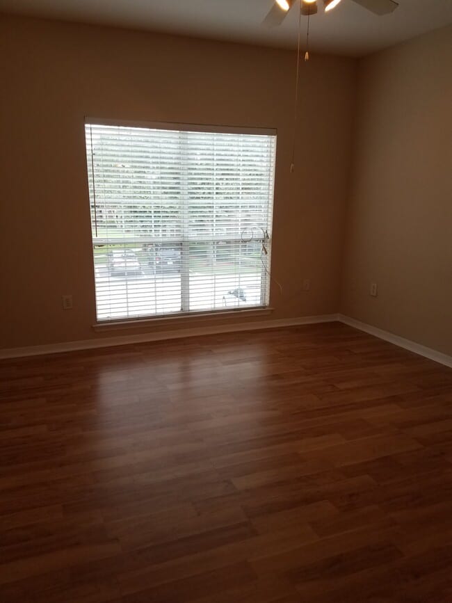 Bedroom-1 - 10961 Burnt Mill Rd