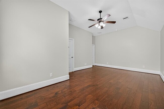 Building Photo - 7023 Sanders Hill Ln