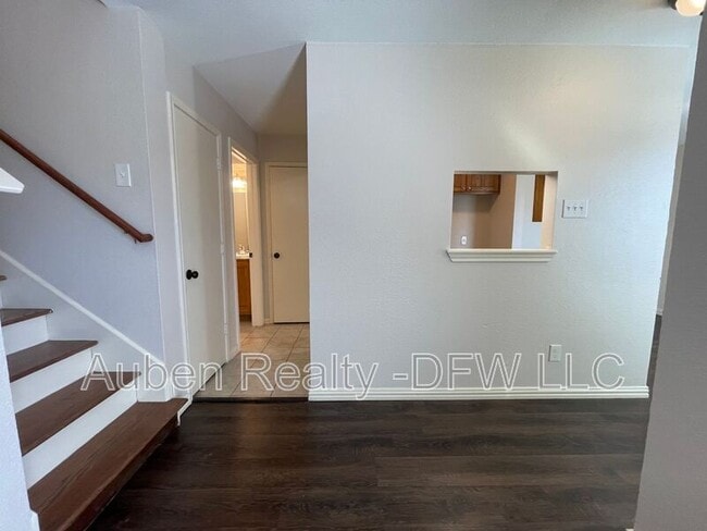 Building Photo - 5516 Lewis Ct