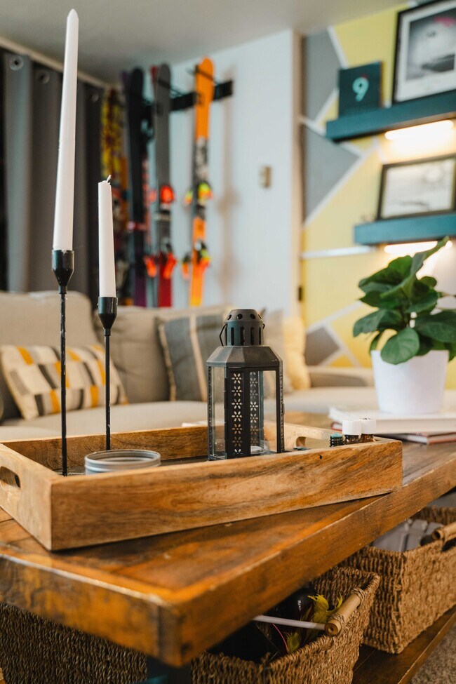 Building Photo - 1155 Ash St